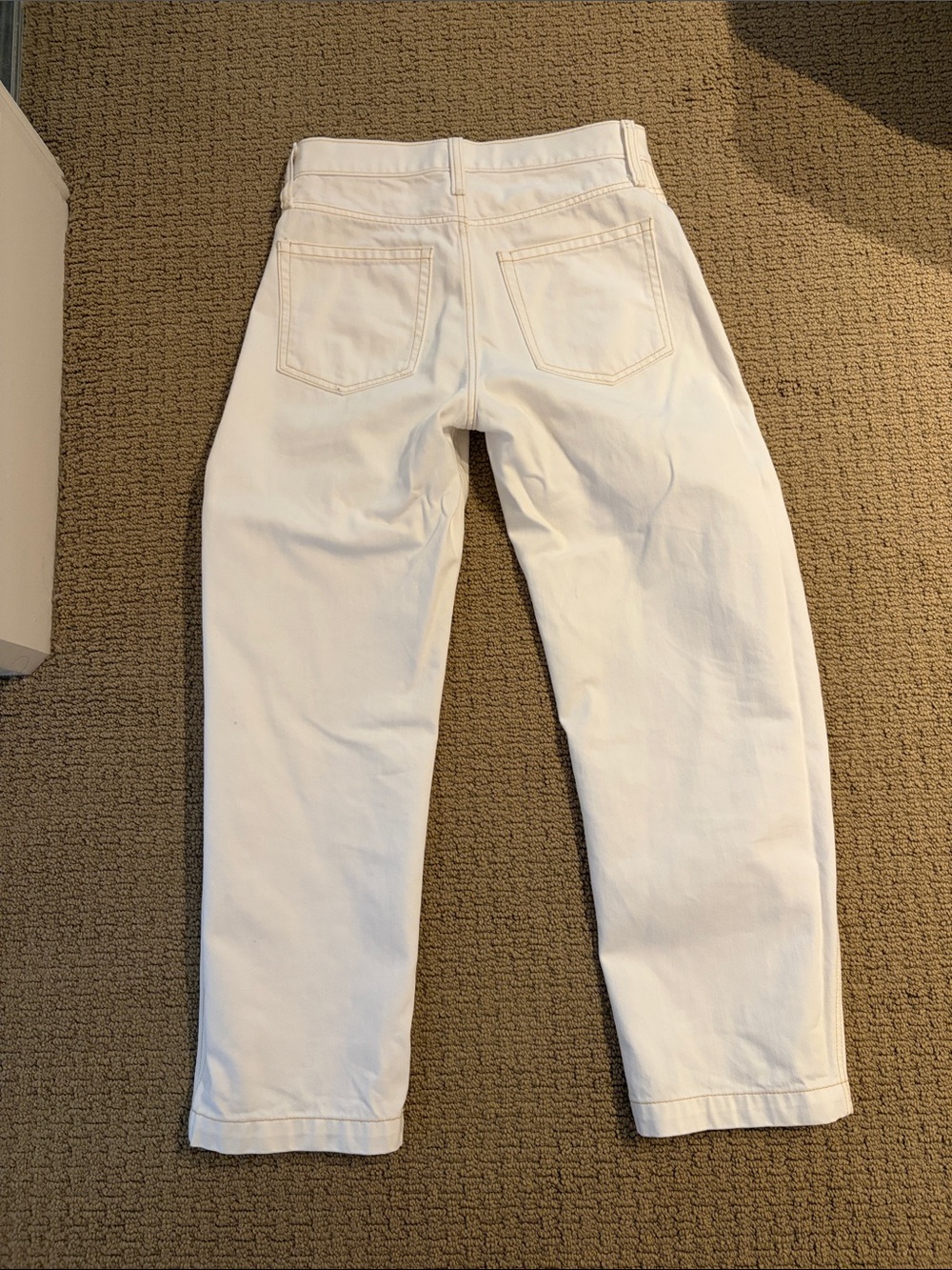 GAP High Rise Barrel jeans in off white- 0P - Picture 8 of 11